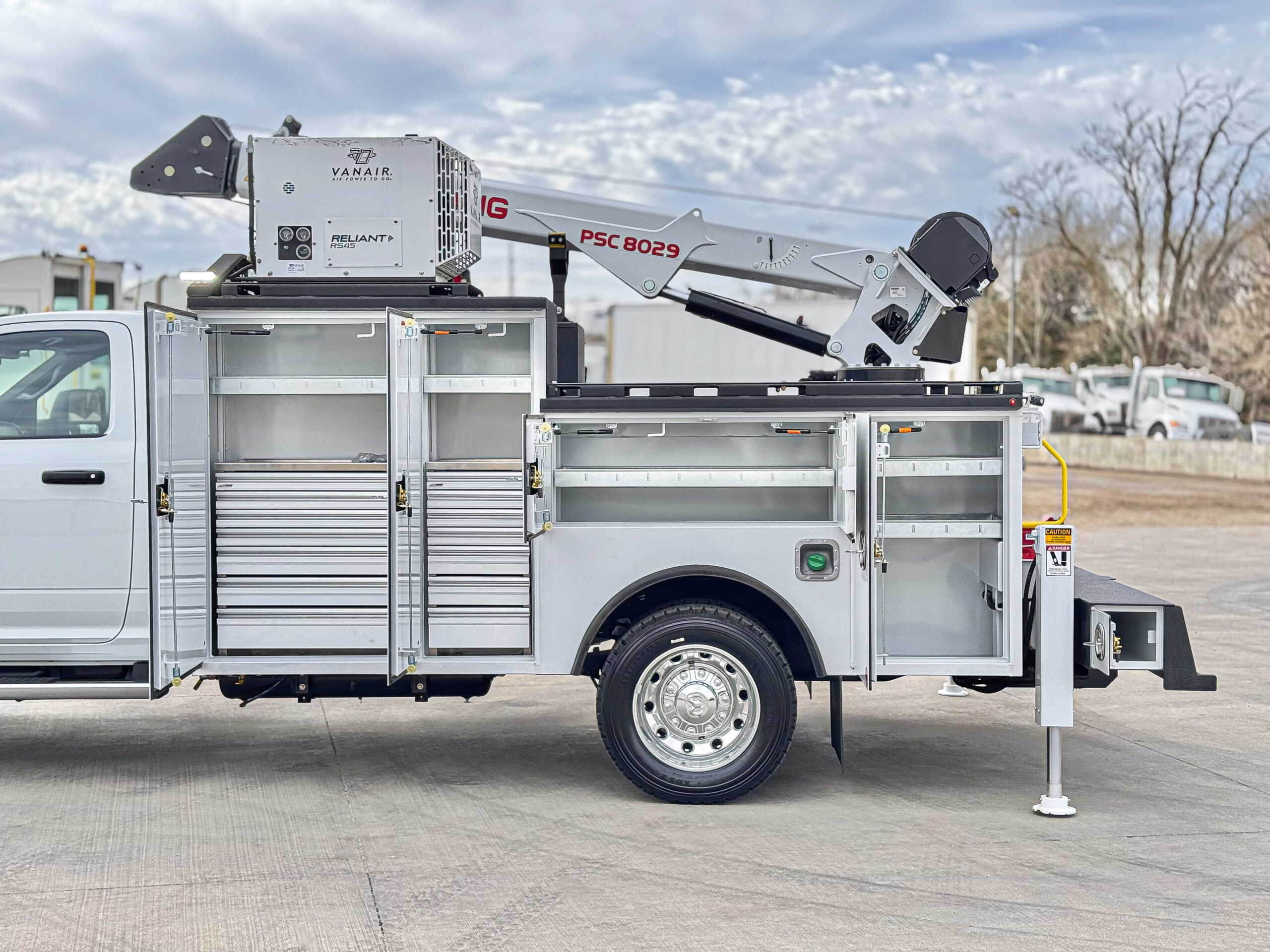 Our MTTE built Service and Mechanics trucks have plenty of storage for anything your fleet needs.