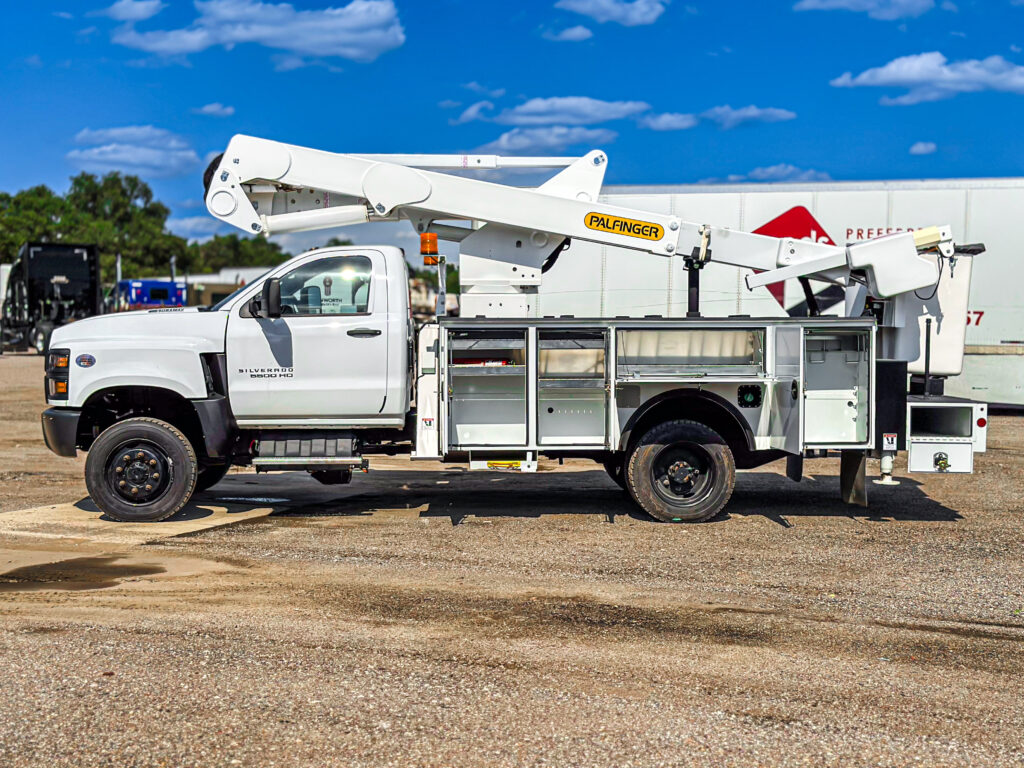 Bucket & Aerial Trucks by MTTE are built to work. Storage boxes ready to be loaded with whatever tools you need onsite.