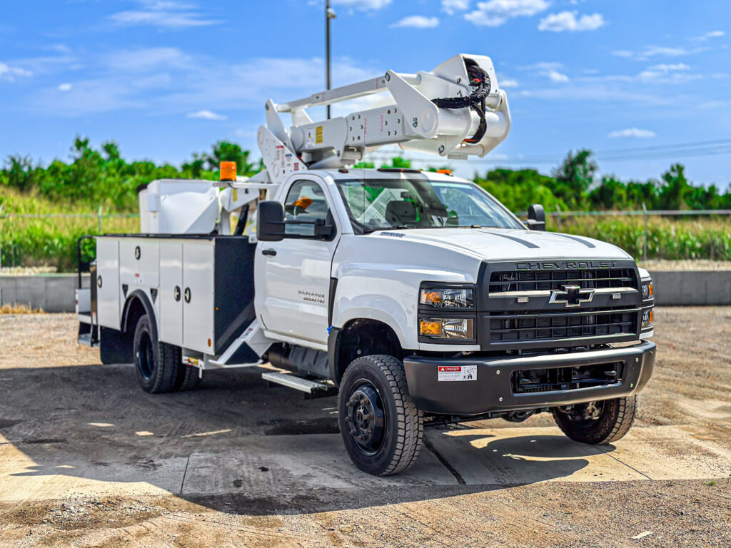 Aerial Trucks by MTTE in Wichita, Ks are ready to work.